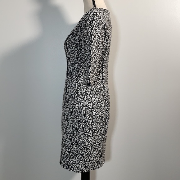 BANANA Republic Black White Printed Round Neck Half Sleeve Sheath Dress 2 - Picture 8 of 8
